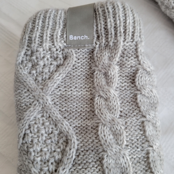 ⭐️2/$15 NWOT Bench reading socks - Picture 4 of 4